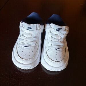 Nike Kids Beige Suede Double-Buckle Sandals